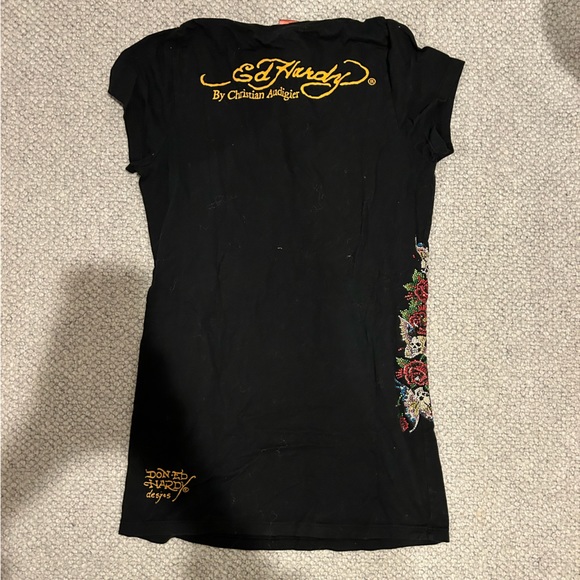 Ed hardy v neck - Picture 3 of 3